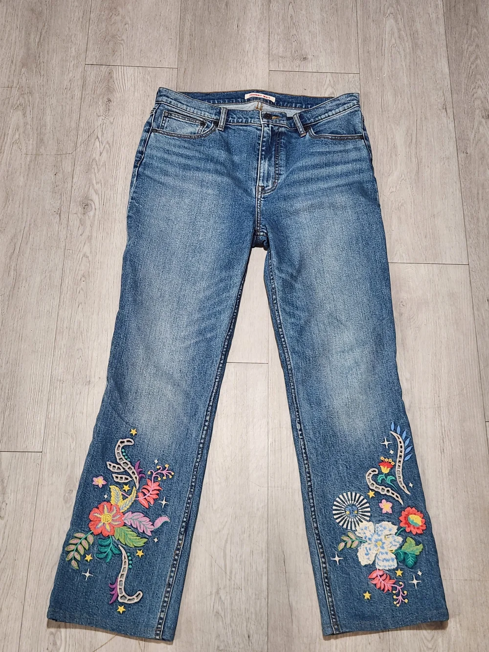 ✨ Johnny Was Boho Embroidered Straight Leg Jeans 29 - Picture 1 of 11